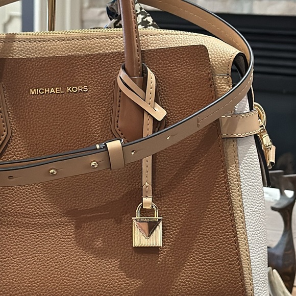 Authentic Michael Kors Mercer Tri-Color Pebbled Leather Satchel, PRISTINE! - Picture 8 of 16